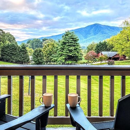 Ole Smoky Bnb - Game Room, Hot Tub, Mtn Views! 비둘기 포지 외부 사진