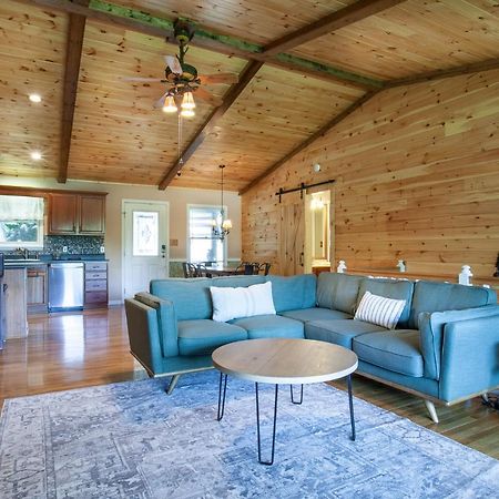 Ole Smoky Bnb - Game Room, Hot Tub, Mtn Views! 비둘기 포지 외부 사진