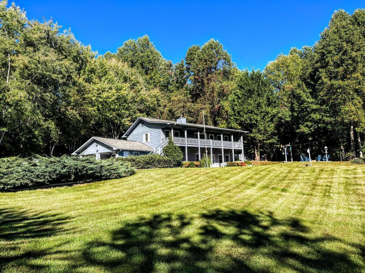 Ole Smoky Bnb - Game Room, Hot Tub, Mtn Views! 비둘기 포지 외부 사진