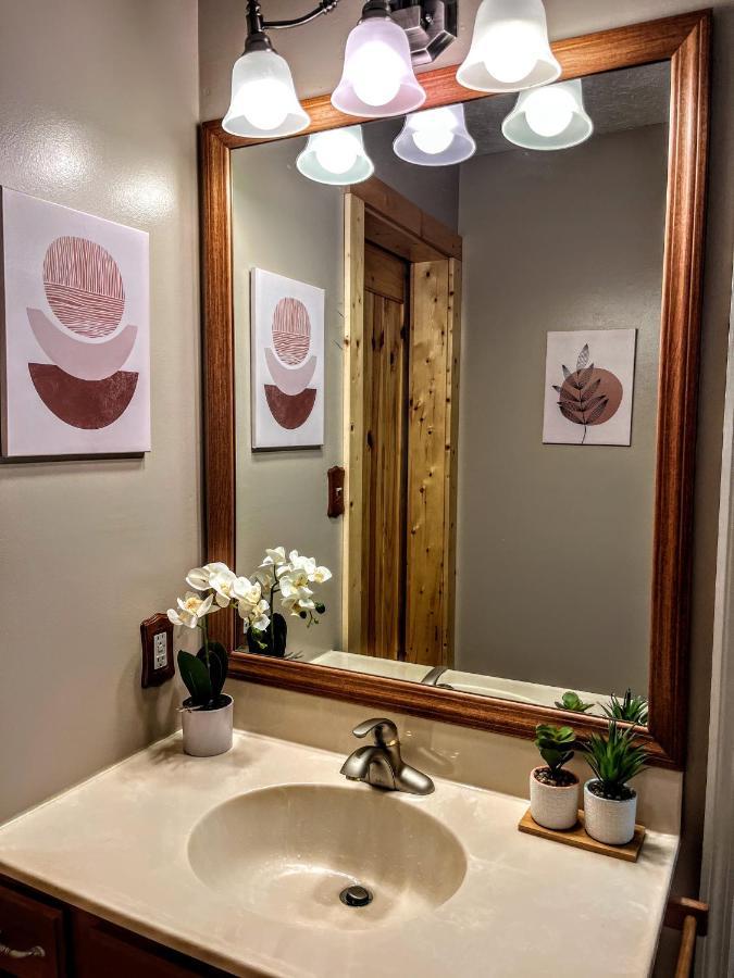 Ole Smoky Bnb - Game Room, Hot Tub, Mtn Views! 비둘기 포지 외부 사진