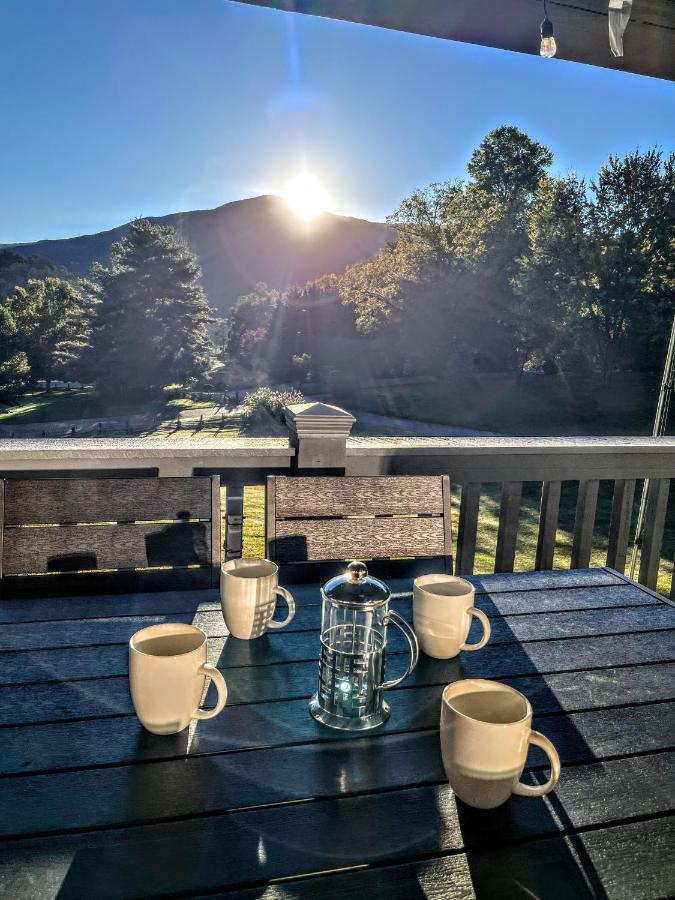 Ole Smoky Bnb - Game Room, Hot Tub, Mtn Views! 비둘기 포지 외부 사진